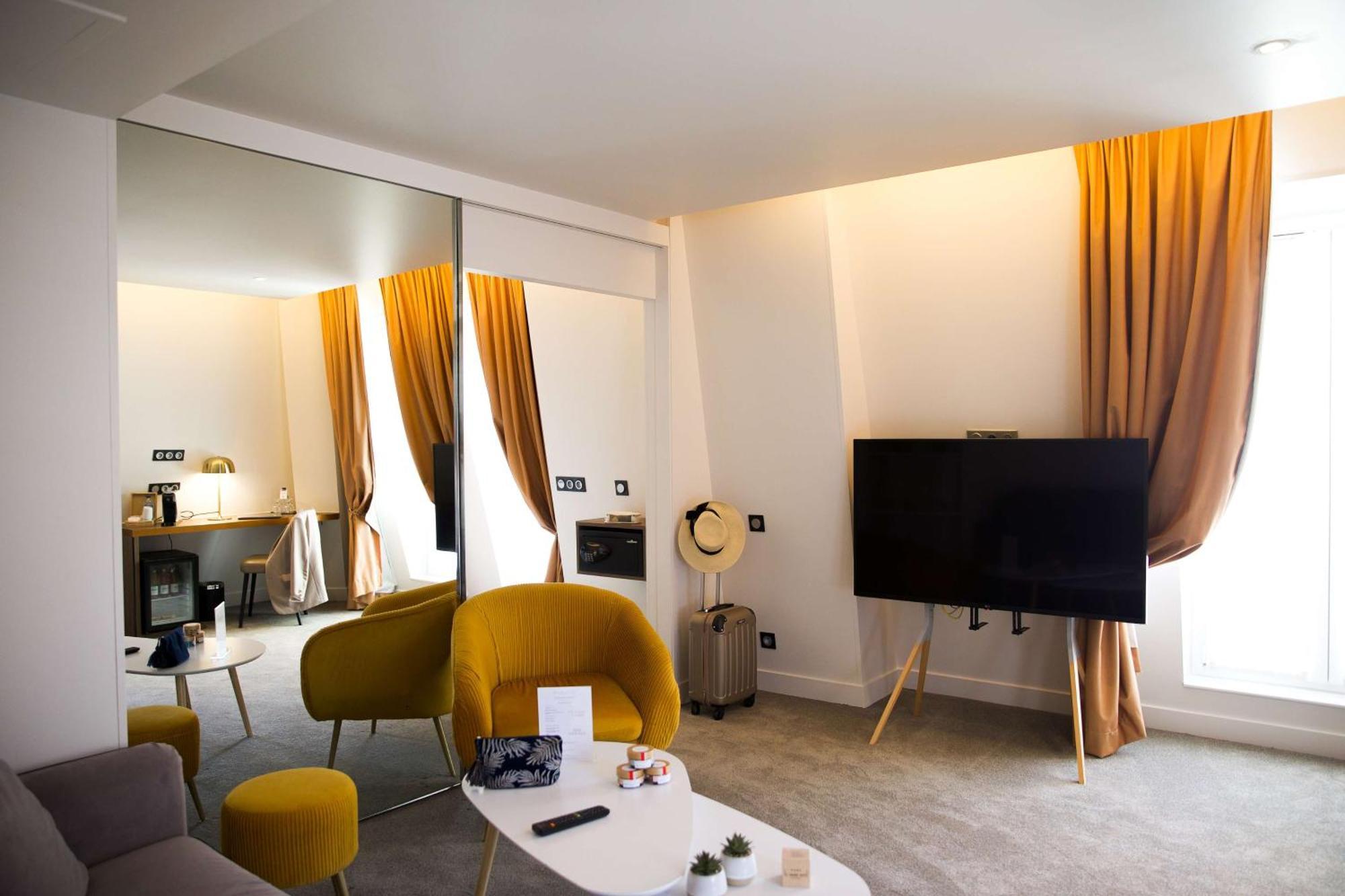 Suite Lit King-Size avec Coin Salon