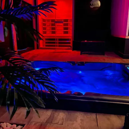 La Suite Grenoble Spa Jacuzzi Et Sauna Privatif-2