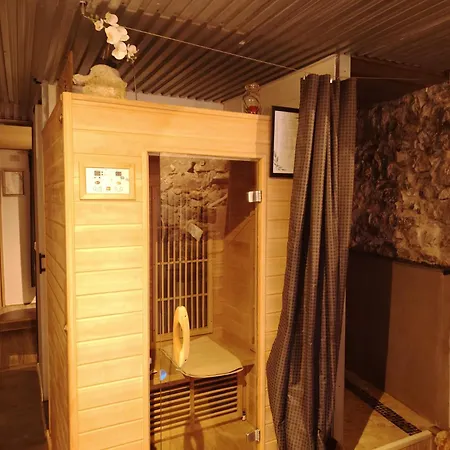Sweet Loft Grenoble-Love Room avec jacuzzi&sauna-3